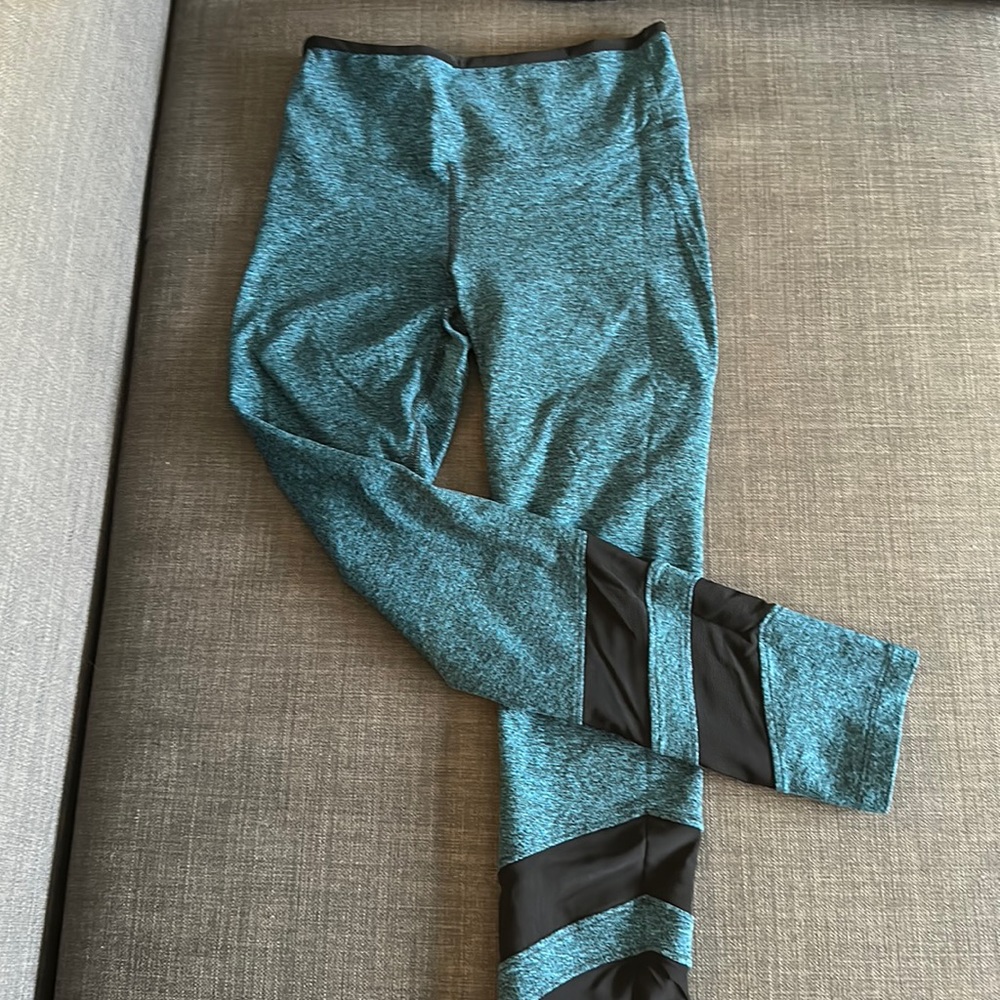 Koral blue leggings with black mesh inserts size XS